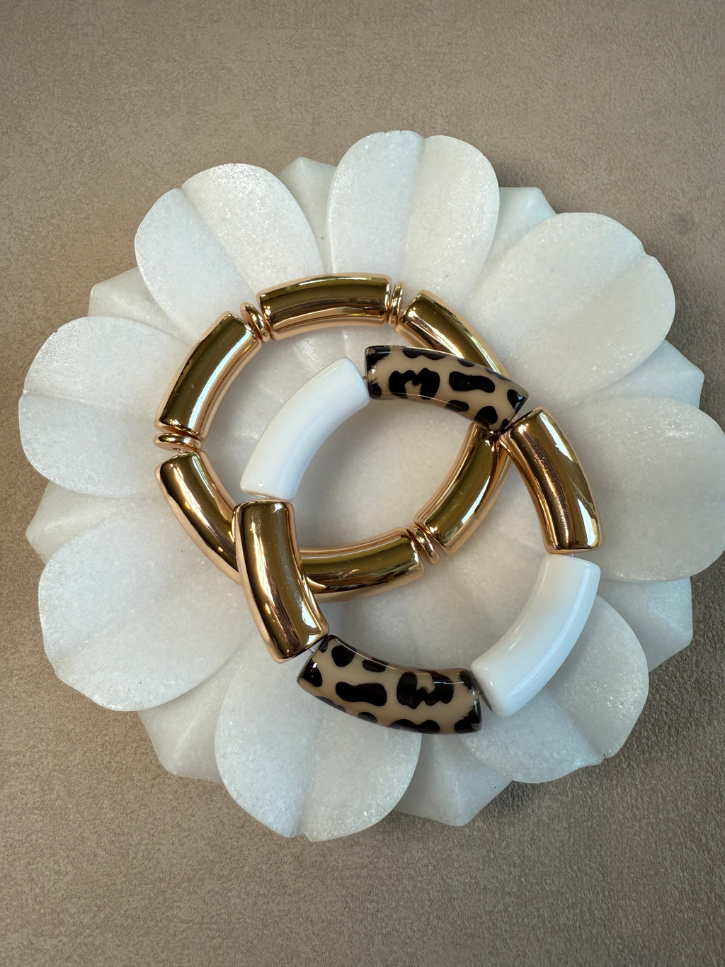 Aira 18K Gold Non-Tarnish Chunky Leopard Resin Bangle Set