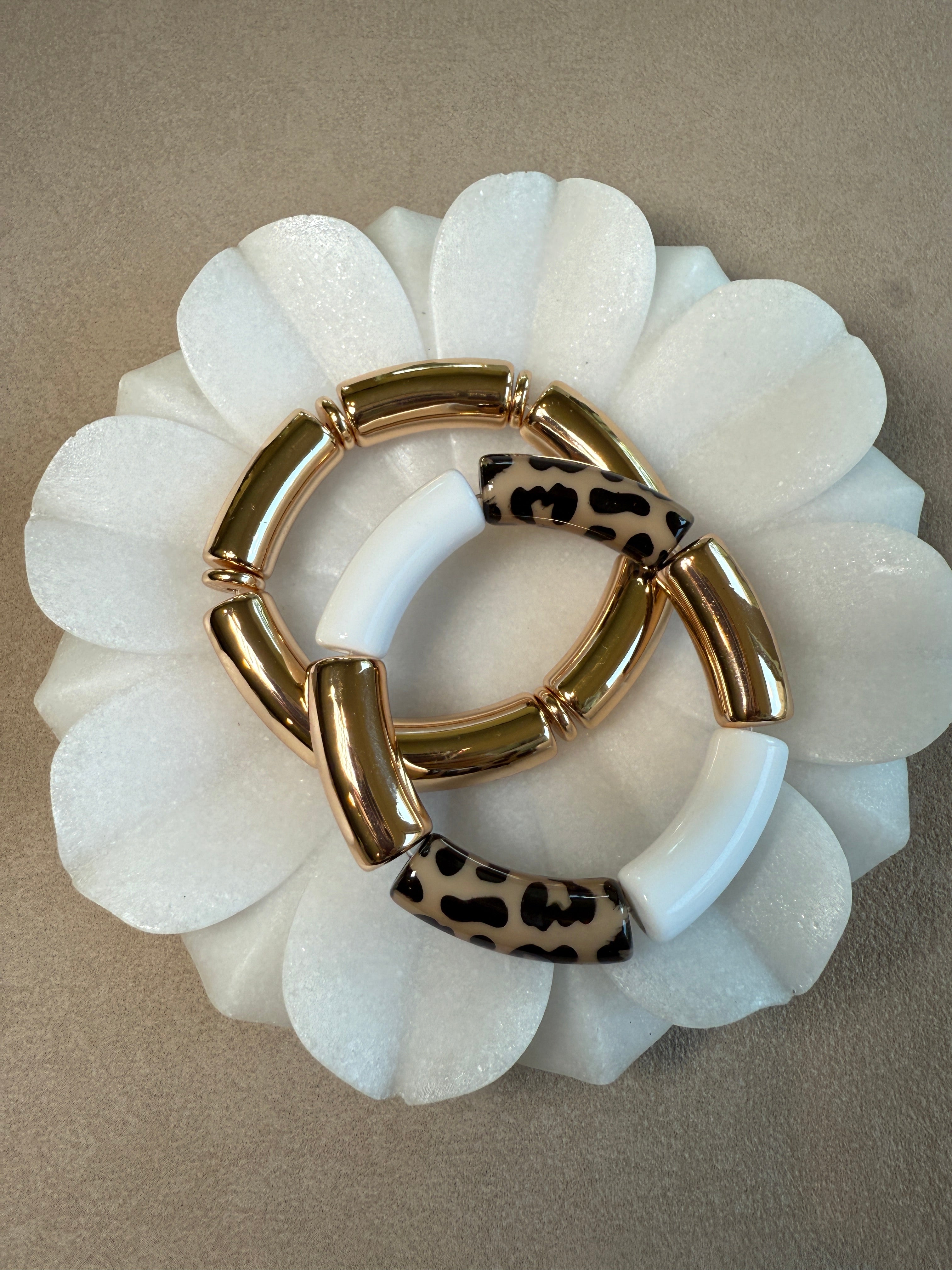 Aira 18K Gold Non-Tarnish Chunky Leopard Resin Bangle Set