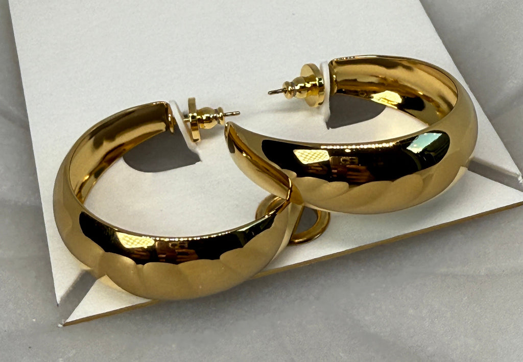 Romée 18K Gold Non-Tarnish Classic C Hoop Earring