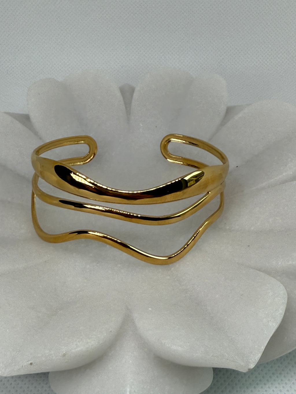Delacour 18K Gold Non-Tarnish Wavy Cuff Bracelet