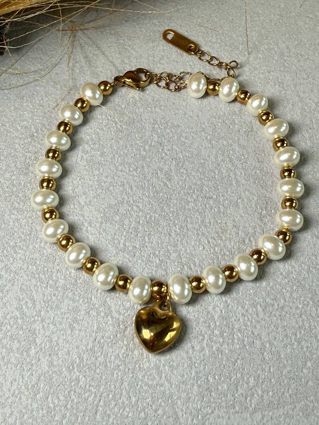 Heart Pendant Pearl Beaded Bracelet