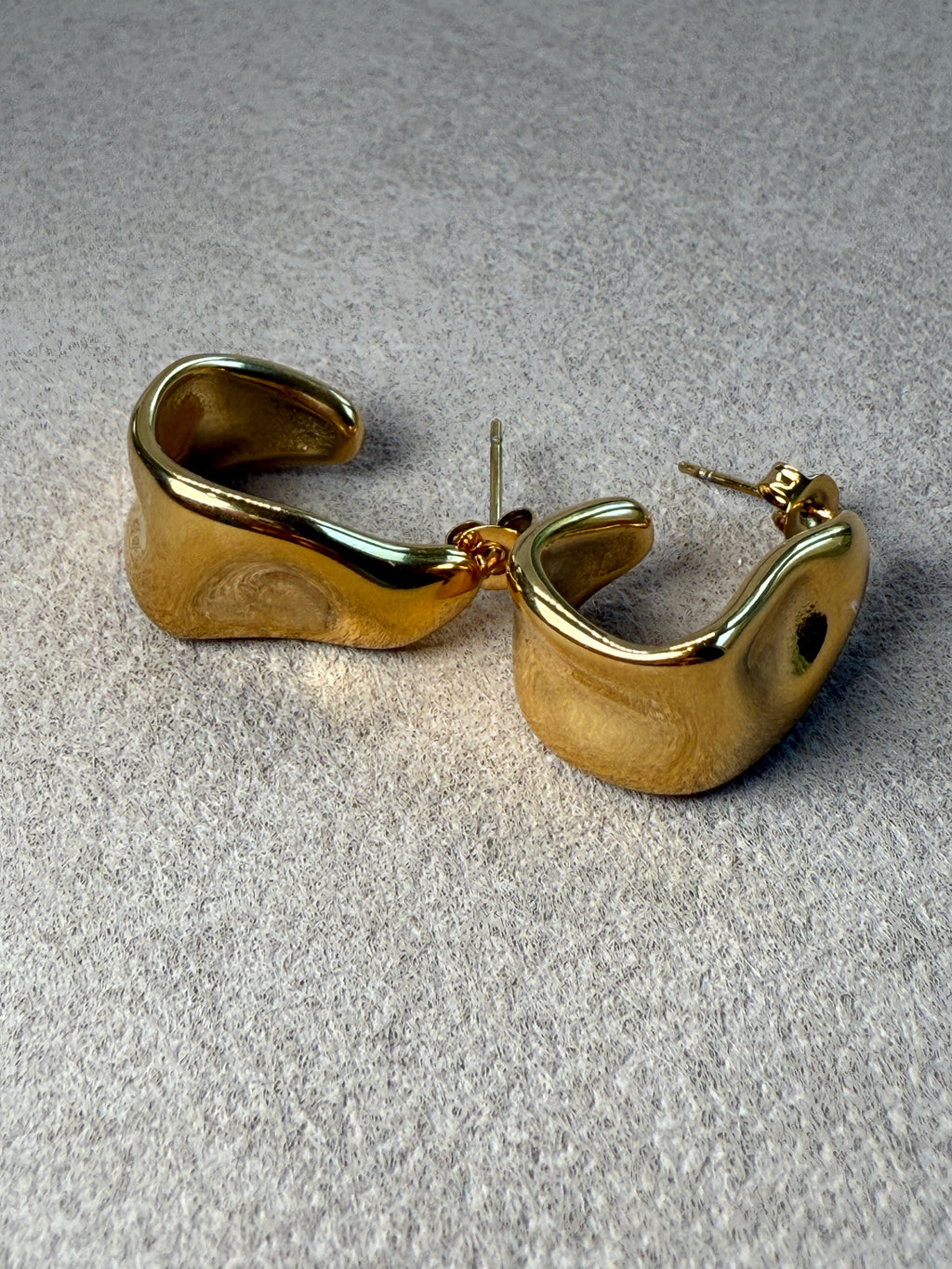 Ninelle 18K Gold Non-Tarnish Sculpted Wave Hoop Earrings