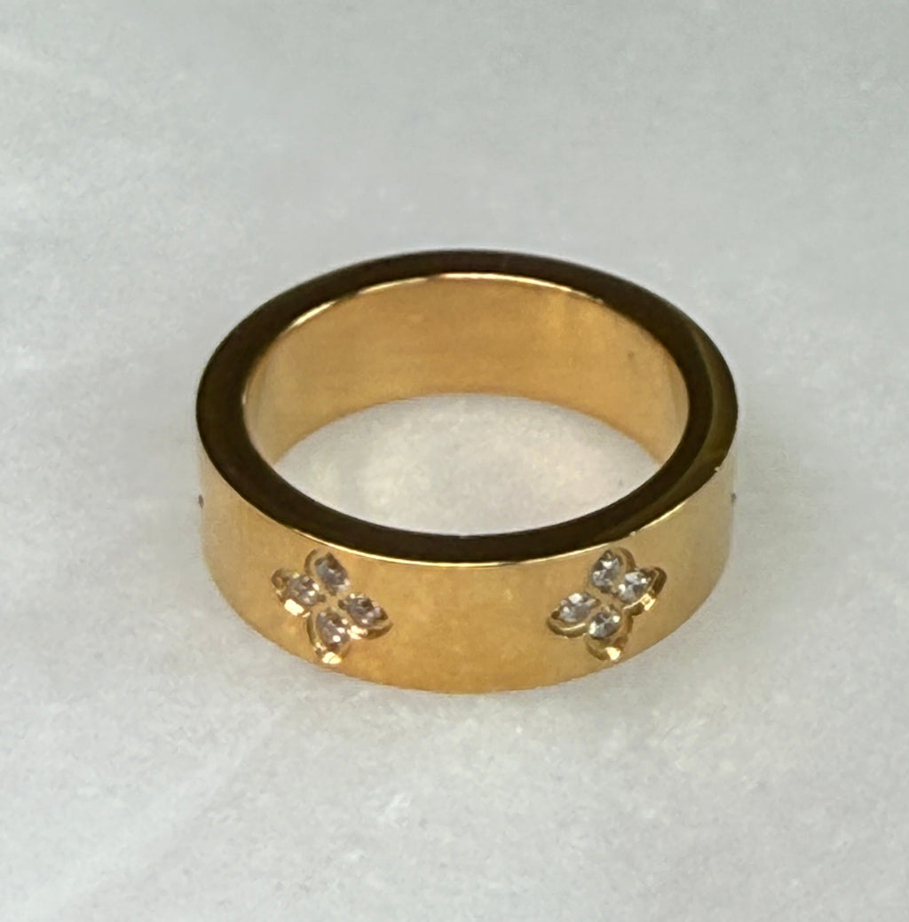 Cubic Zirconia Clover 18K Gold Plated S.Steel Ring