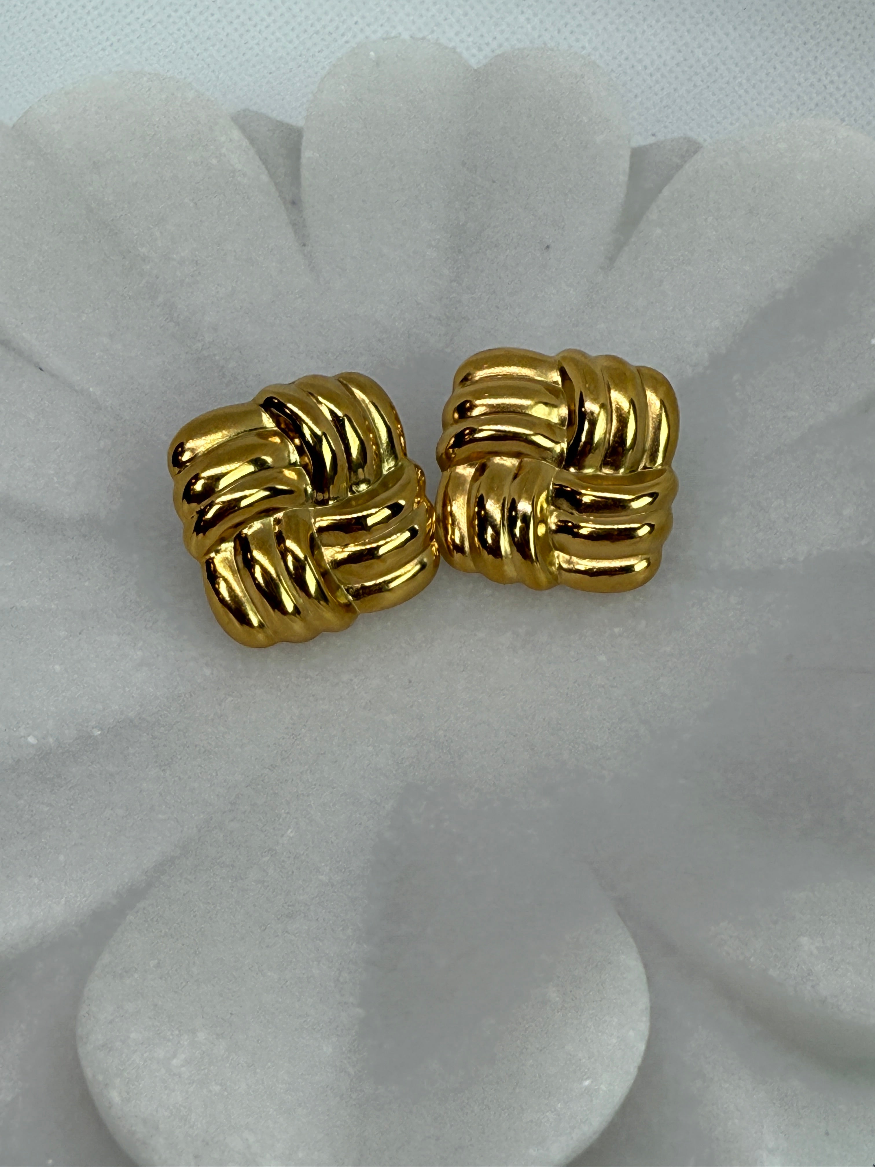 Luella 18K Gold Non-Tarnish Textured Knot Stud Earring