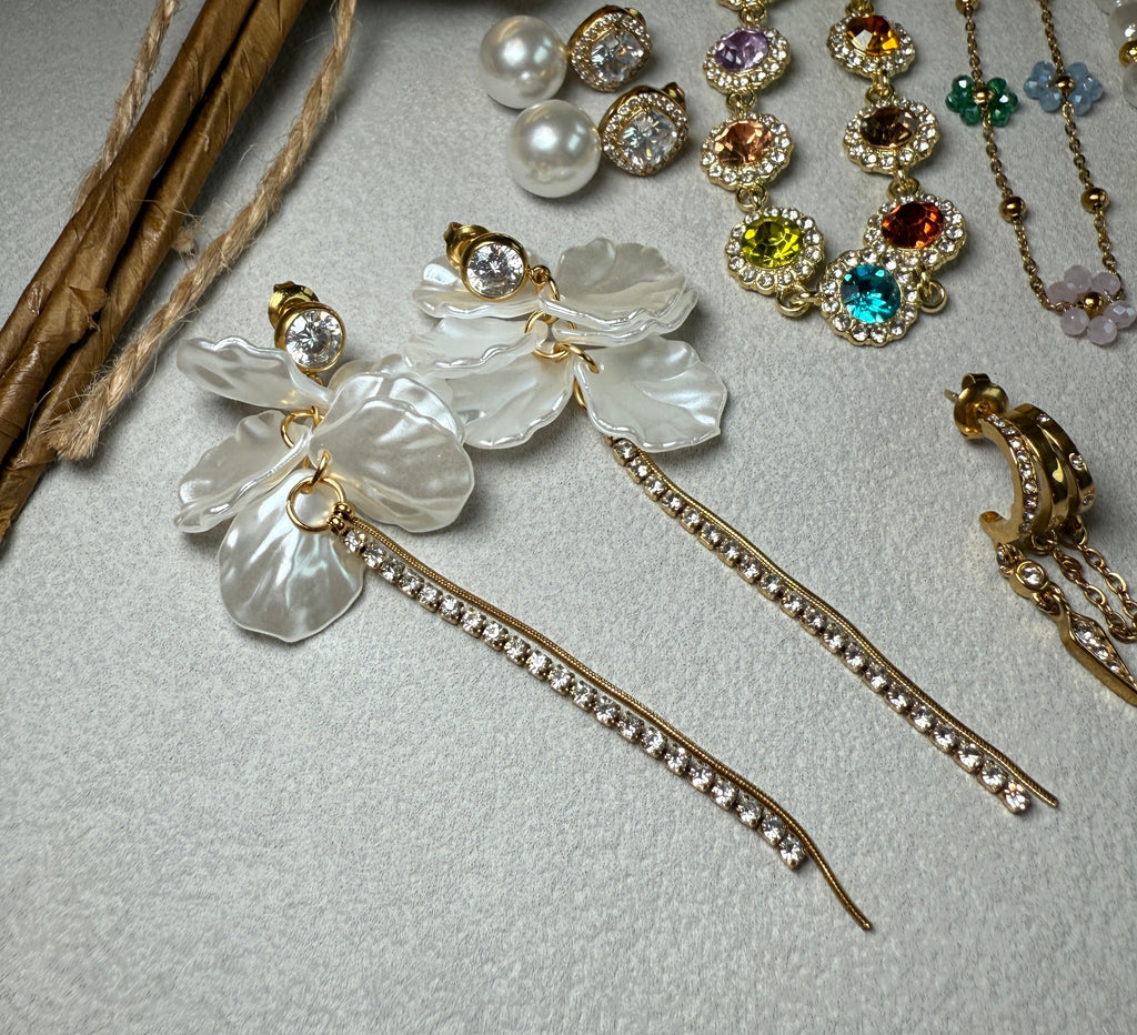 Zircon Fringe Resin Petal 18K Gold Earrings