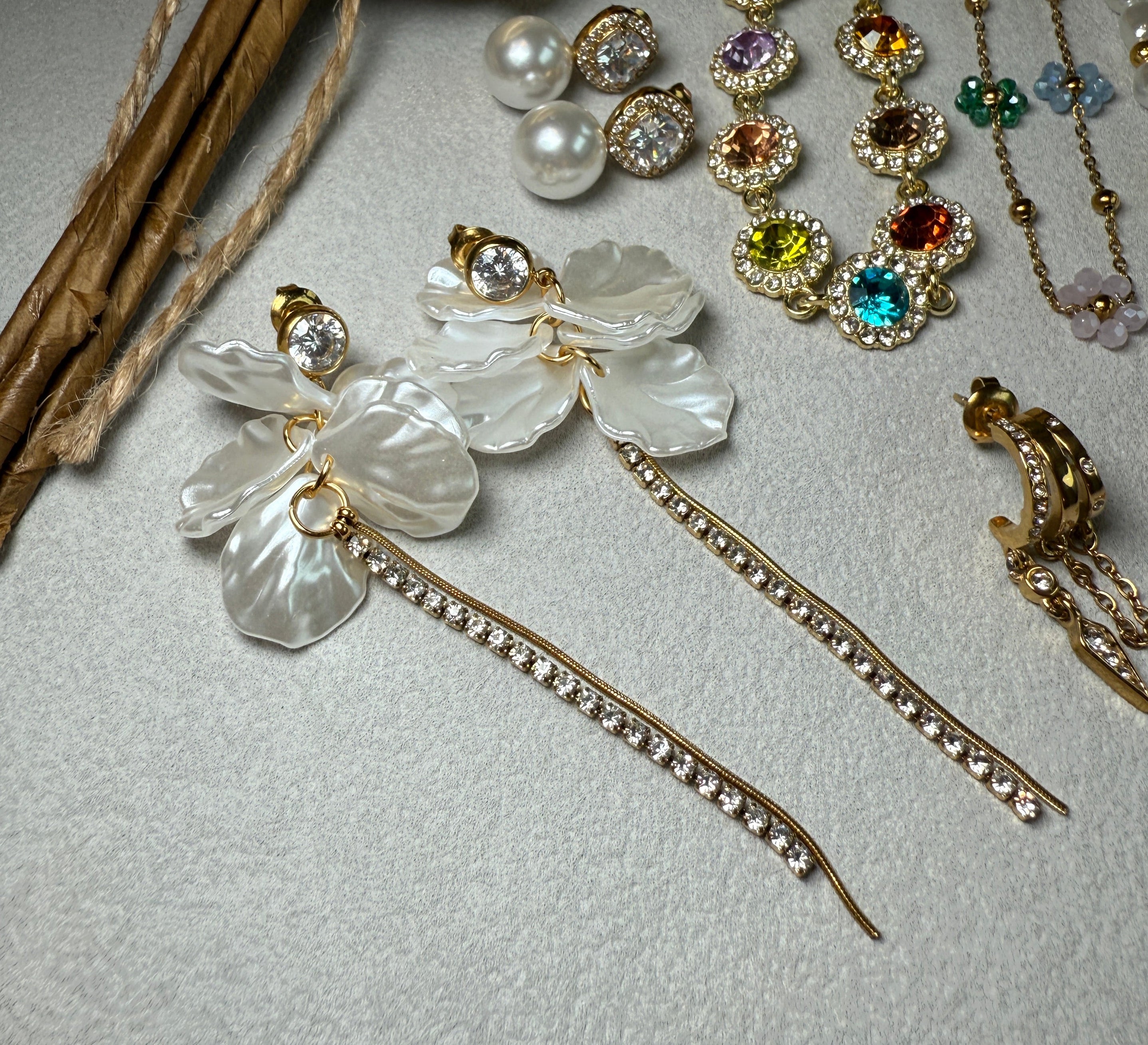 Zircon Fringe Resin Petal 18K Gold Earrings