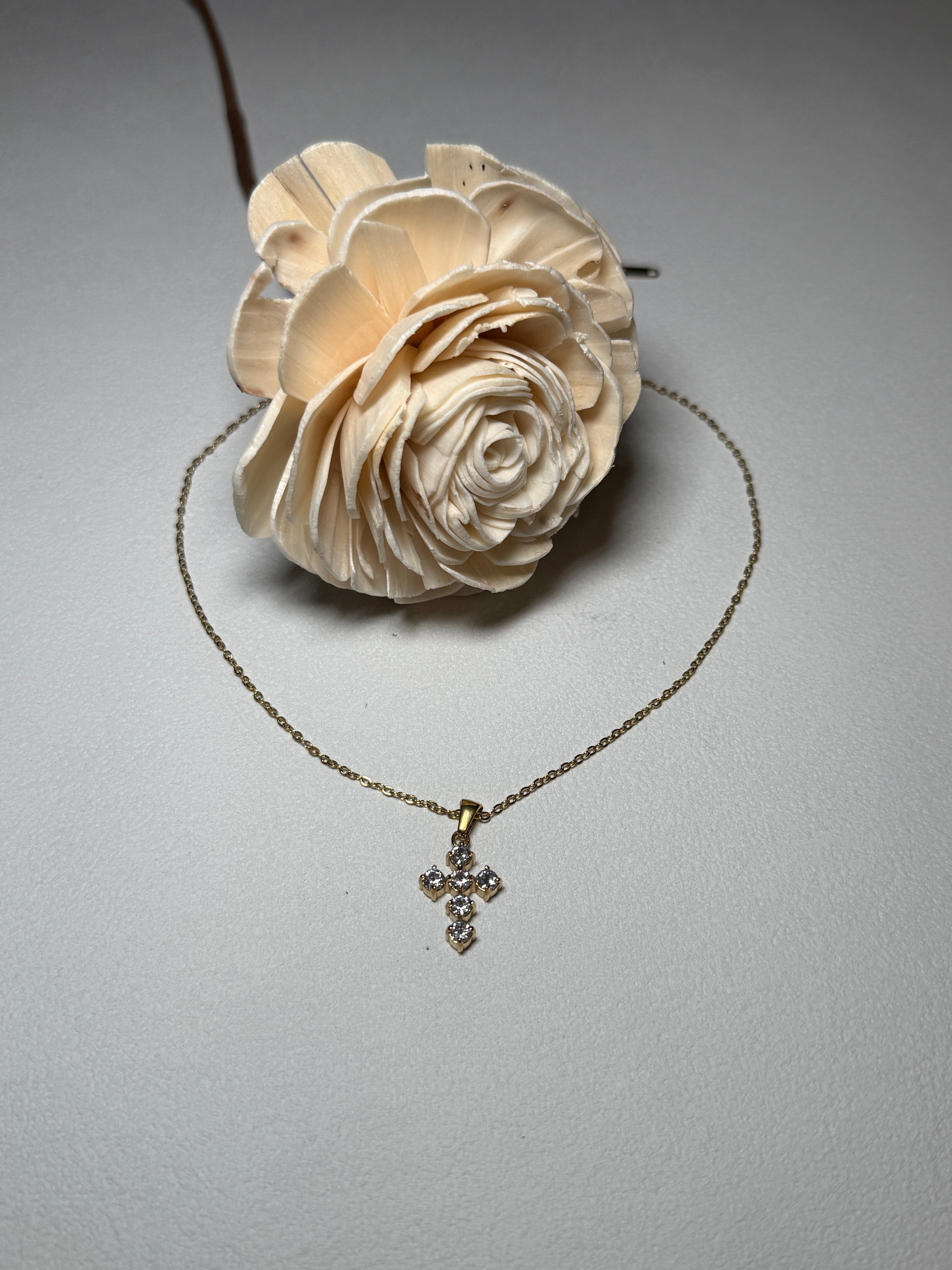 Raimon 18K Gold Non-Tarnish Dainty Cross Necklace