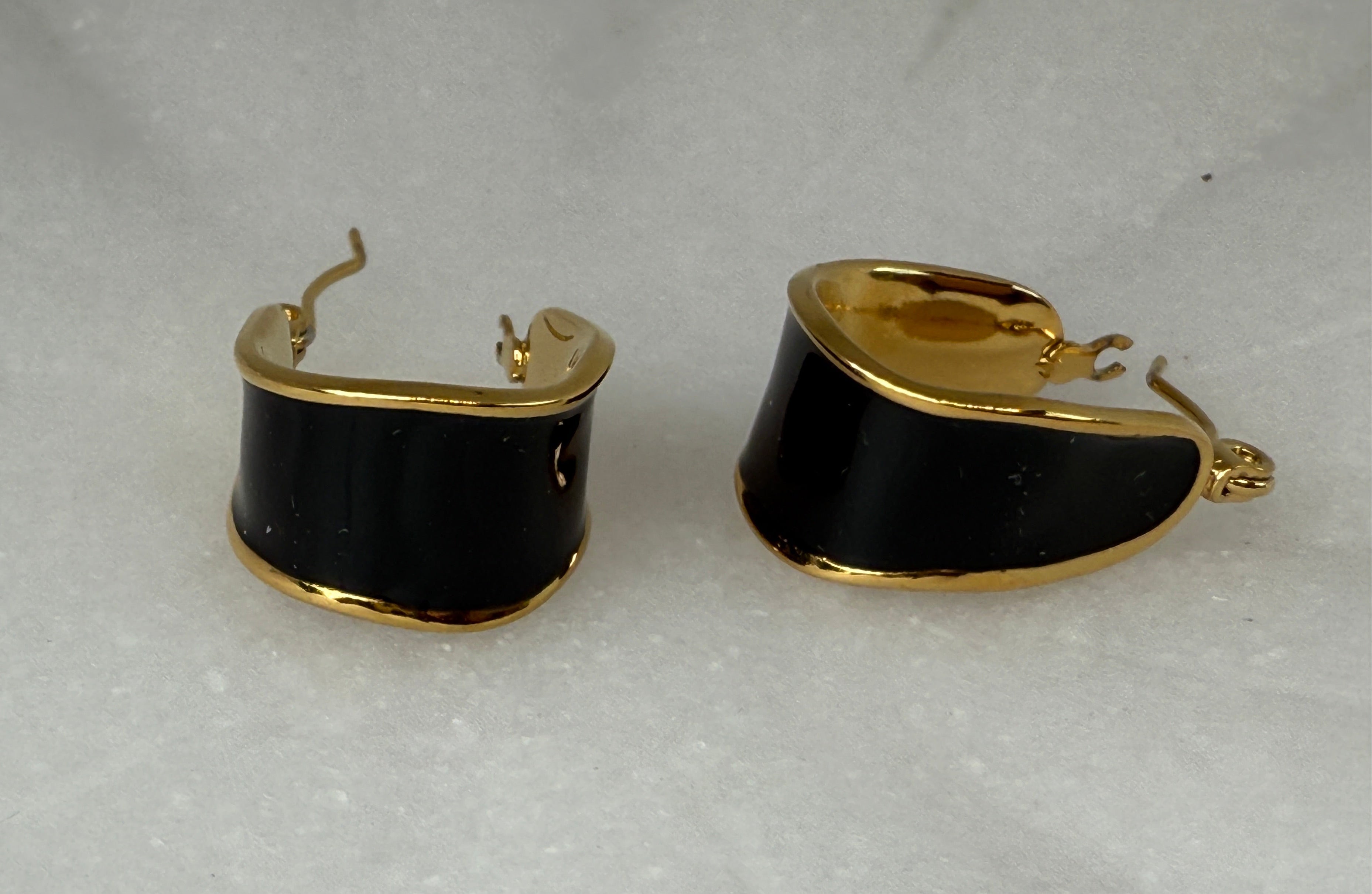 Candide 18K Gold Non-Tarnish Classic Hoop Earring