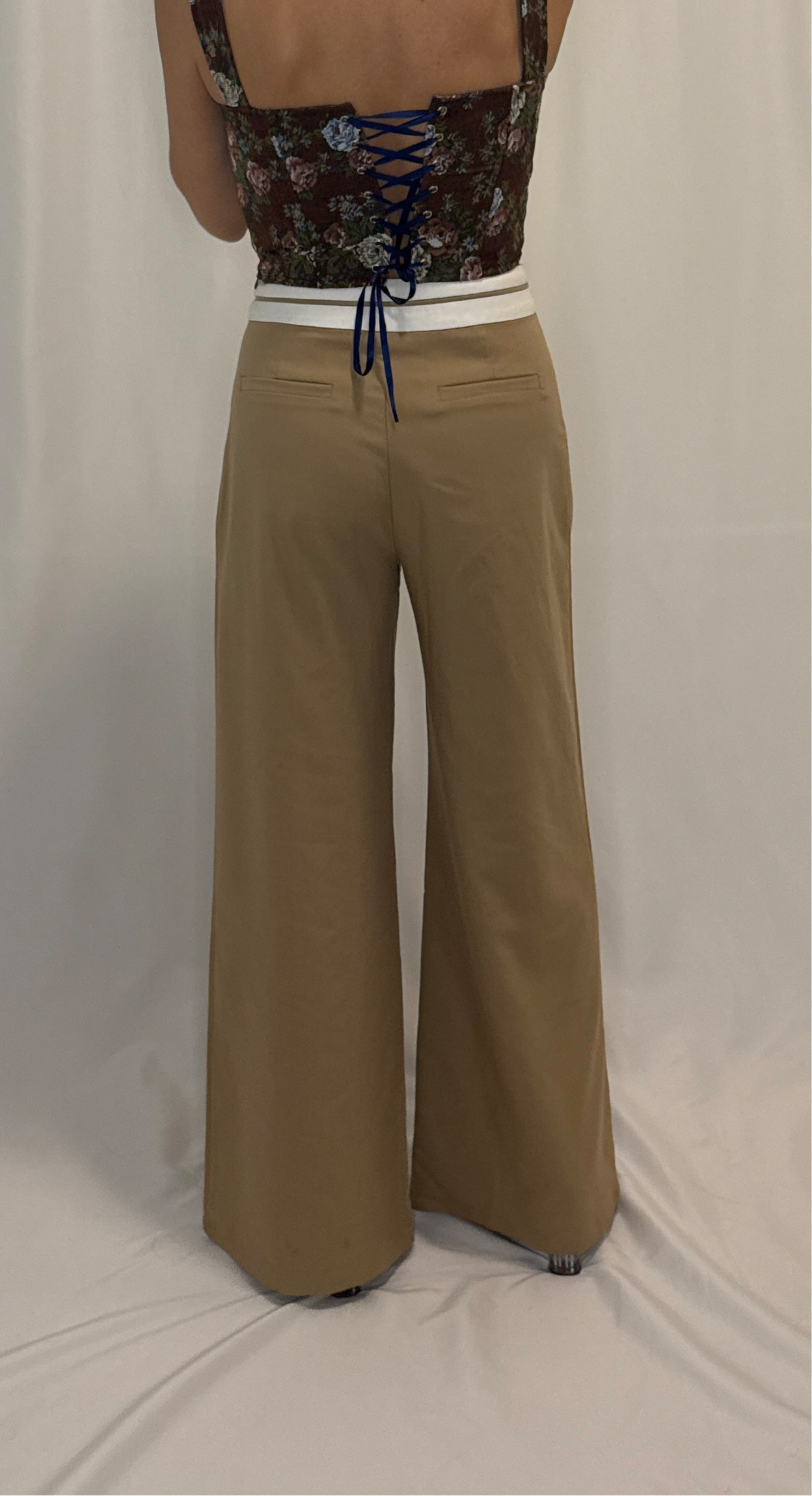Minimalistic Contrast Waistband Pleated Trouser Pants