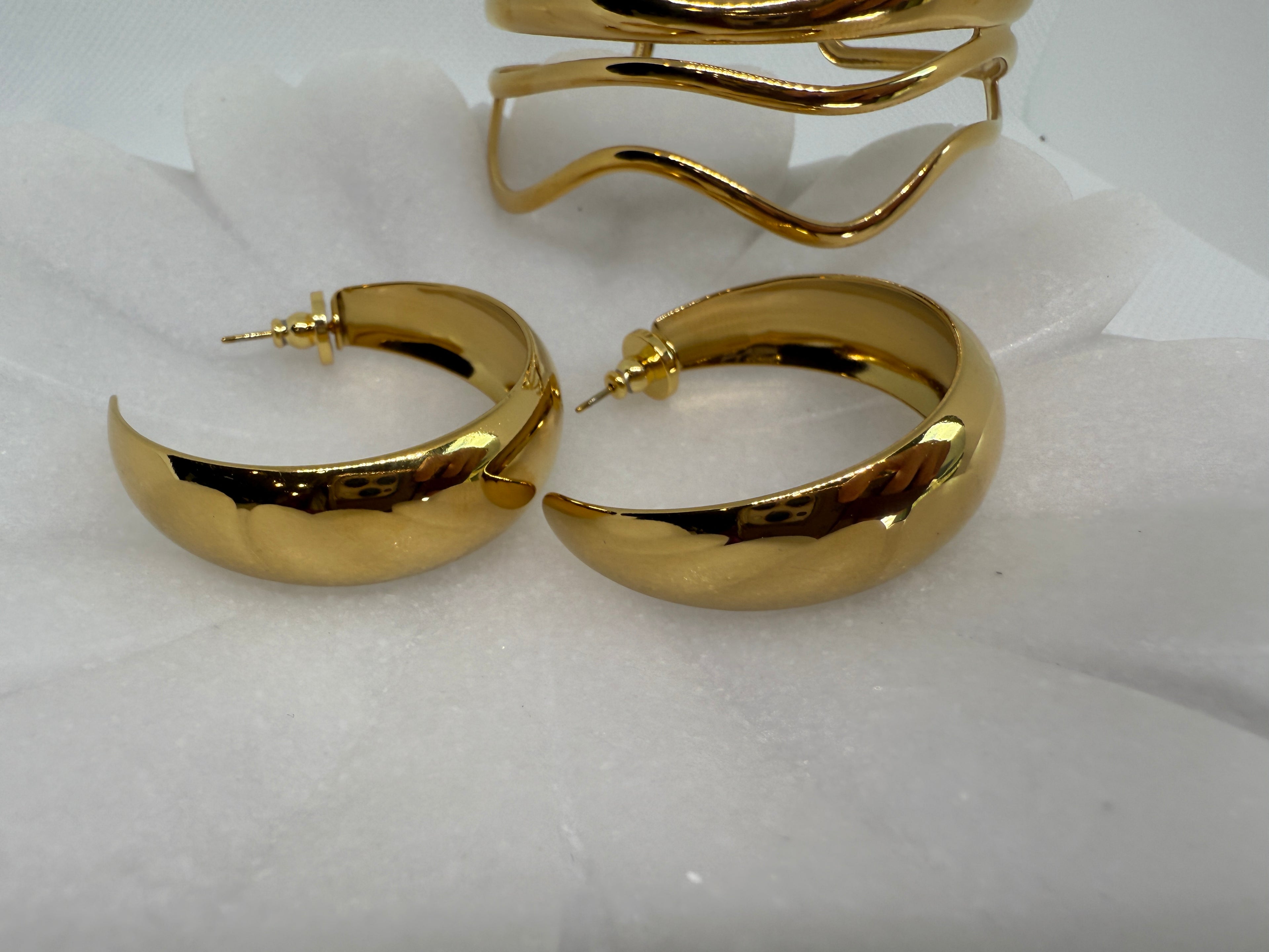 Romée 18K Gold Non-Tarnish Classic C Hoop Earring