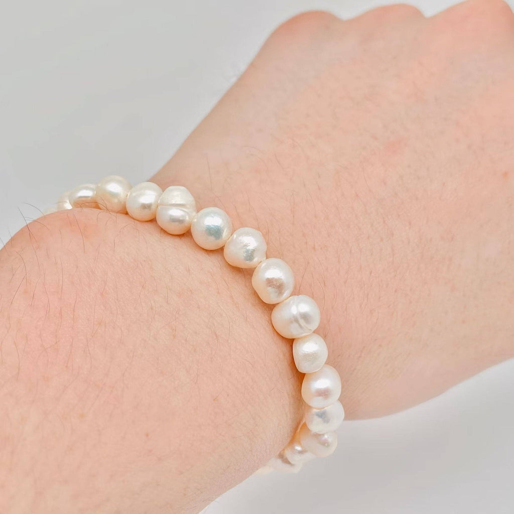Irregular Pearl Beaded Buckle Bracelet
