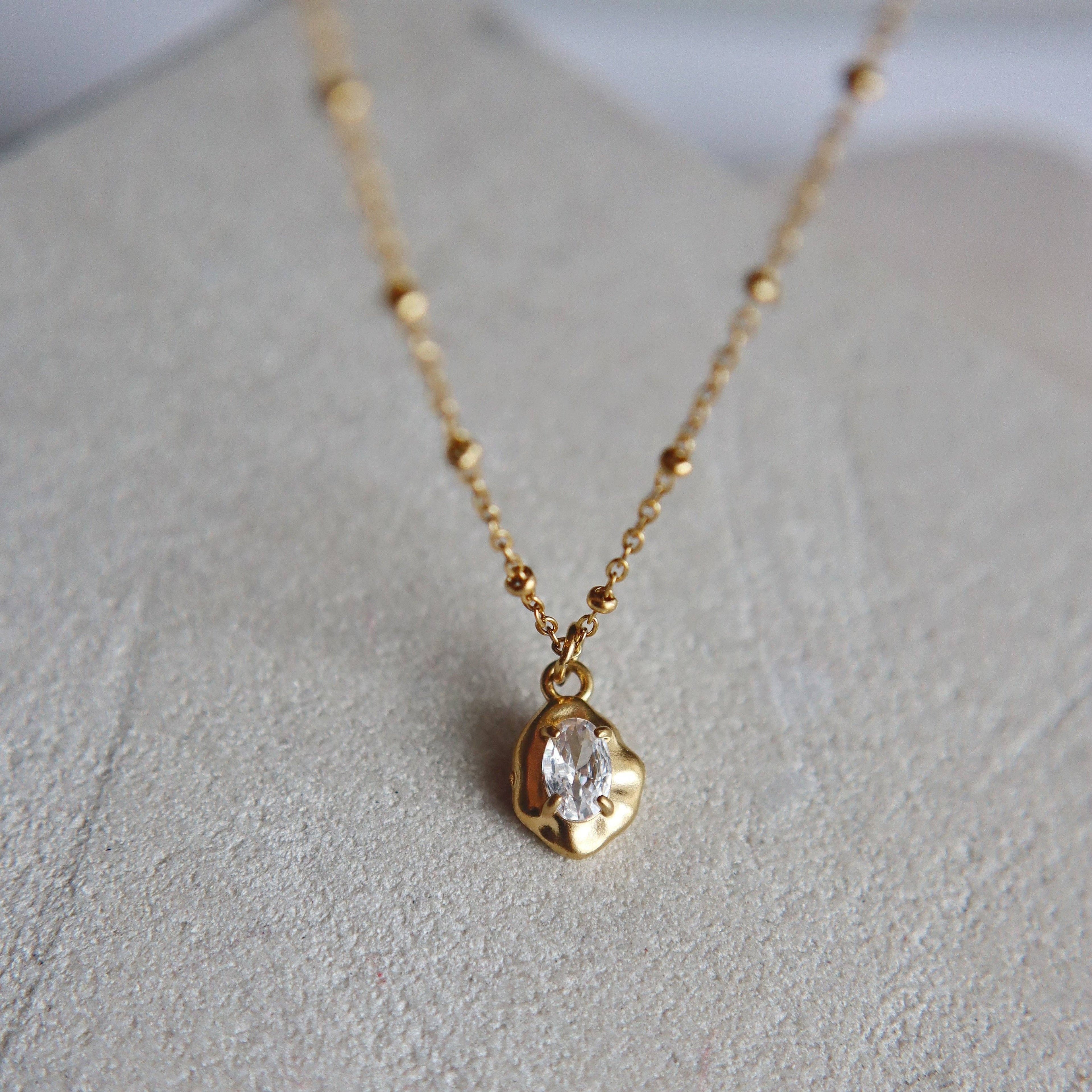 Raina Pebble Necklace | Pendant Necklace