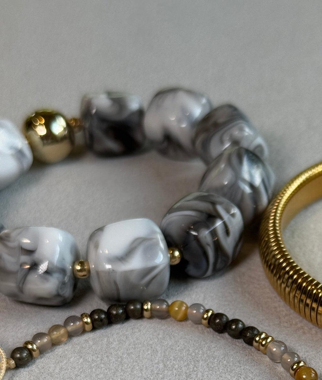 0.59in/15mm Large Block Acrylic Beaded Elastic Bracelet