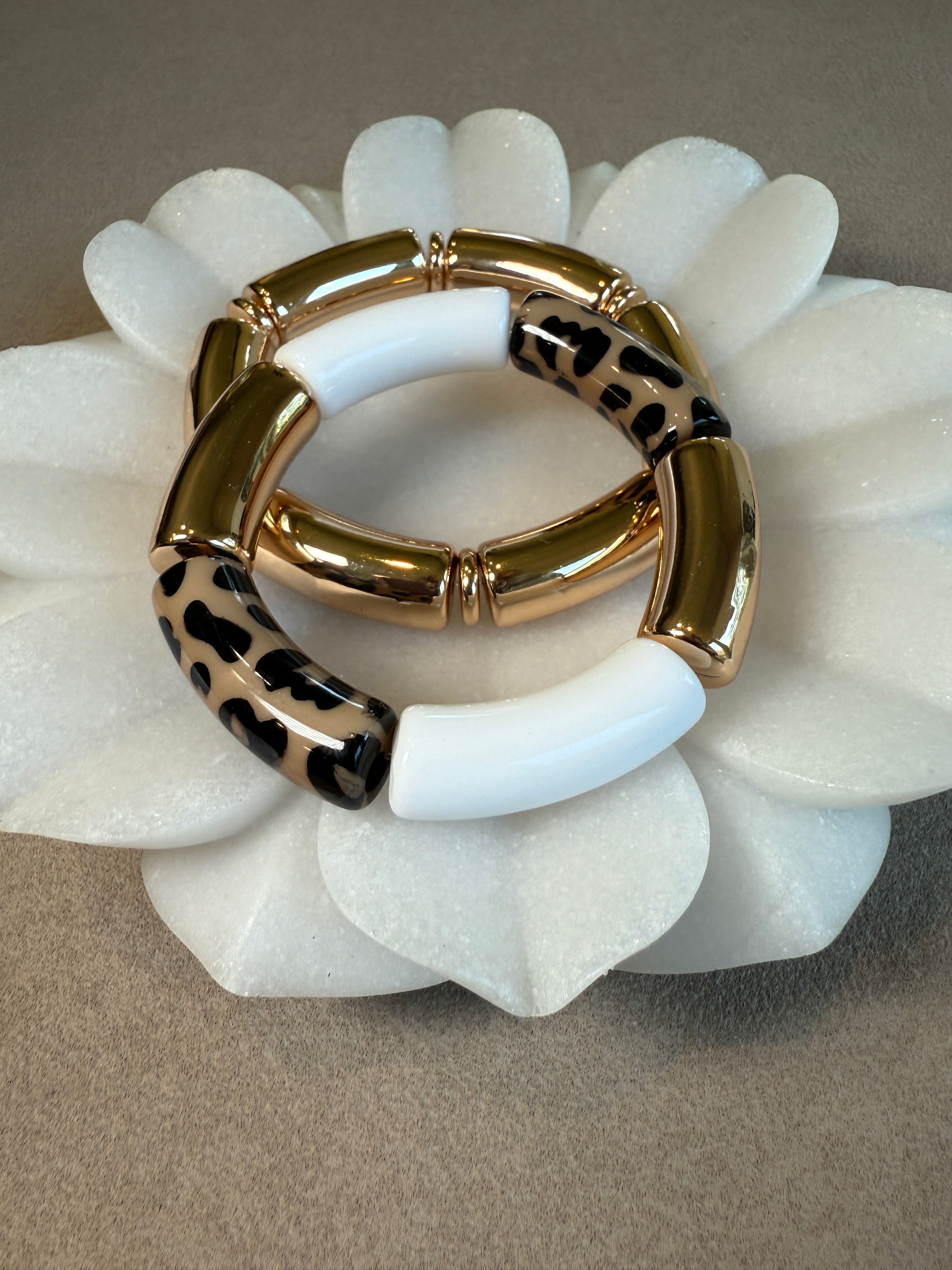 Aira 18K Gold Non-Tarnish Chunky Leopard Resin Bangle Set