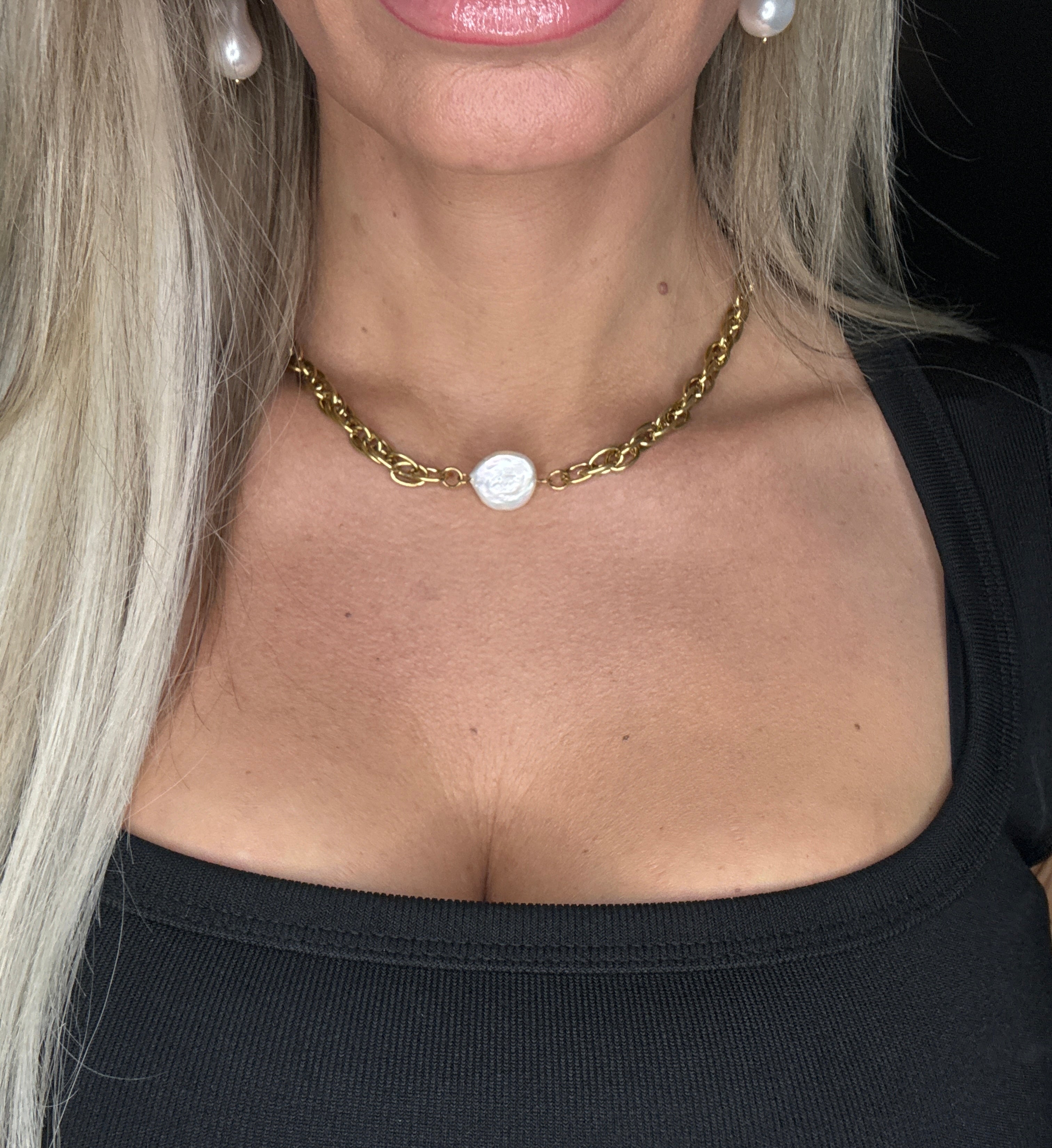 Loan 18K Non-Tarnish Bold Pearl Chain Necklace