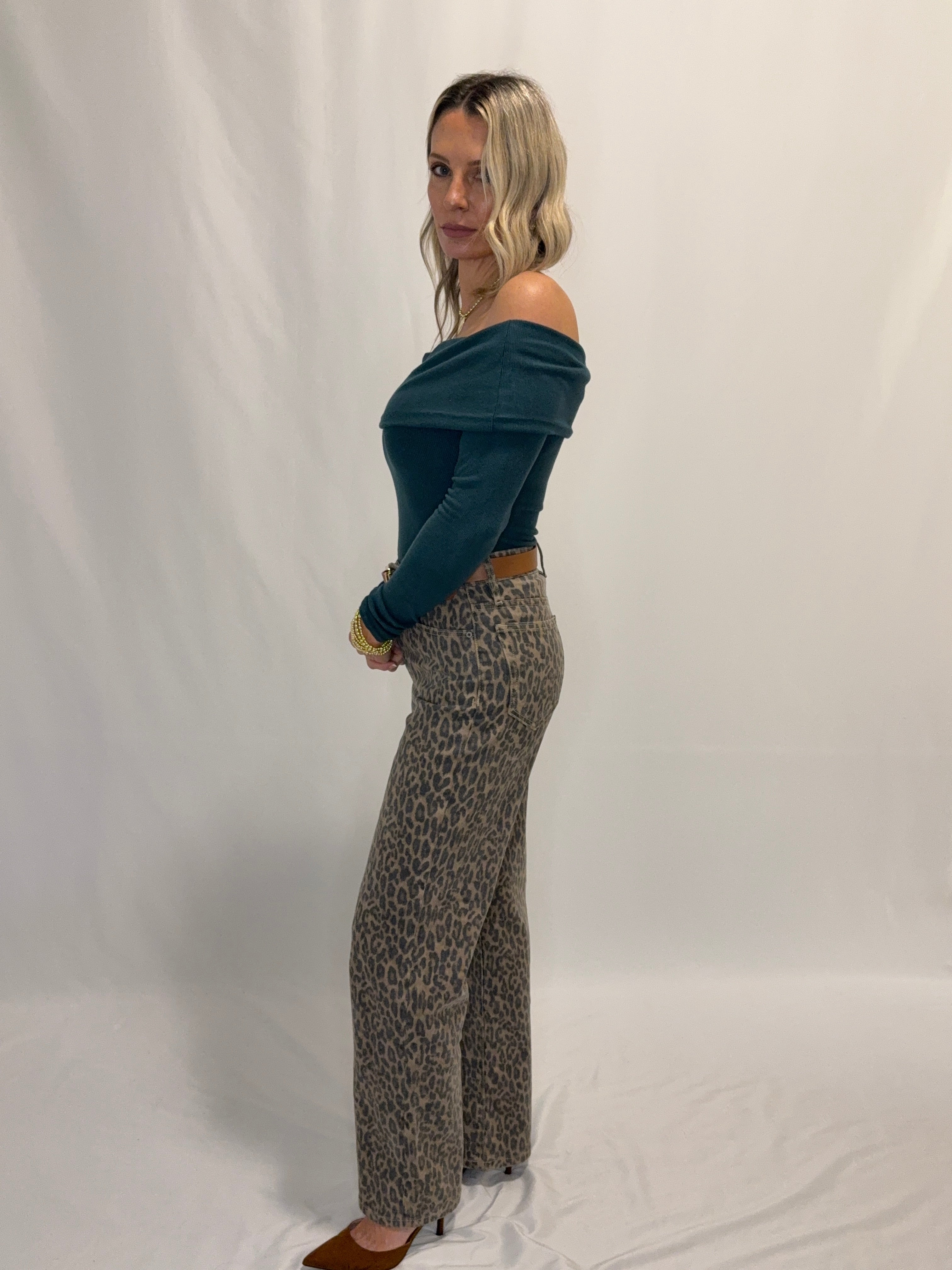 OFF SHOULDER LONG SLEEVE BODYSUIT