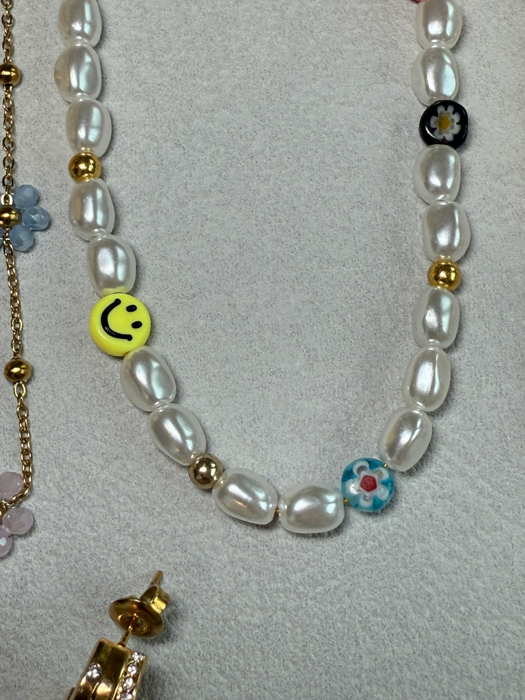 Smiley Face Sunflower Pearl Choker