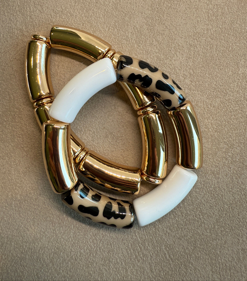 Aira 18K Gold Non-Tarnish Chunky Leopard Resin Bangle Set