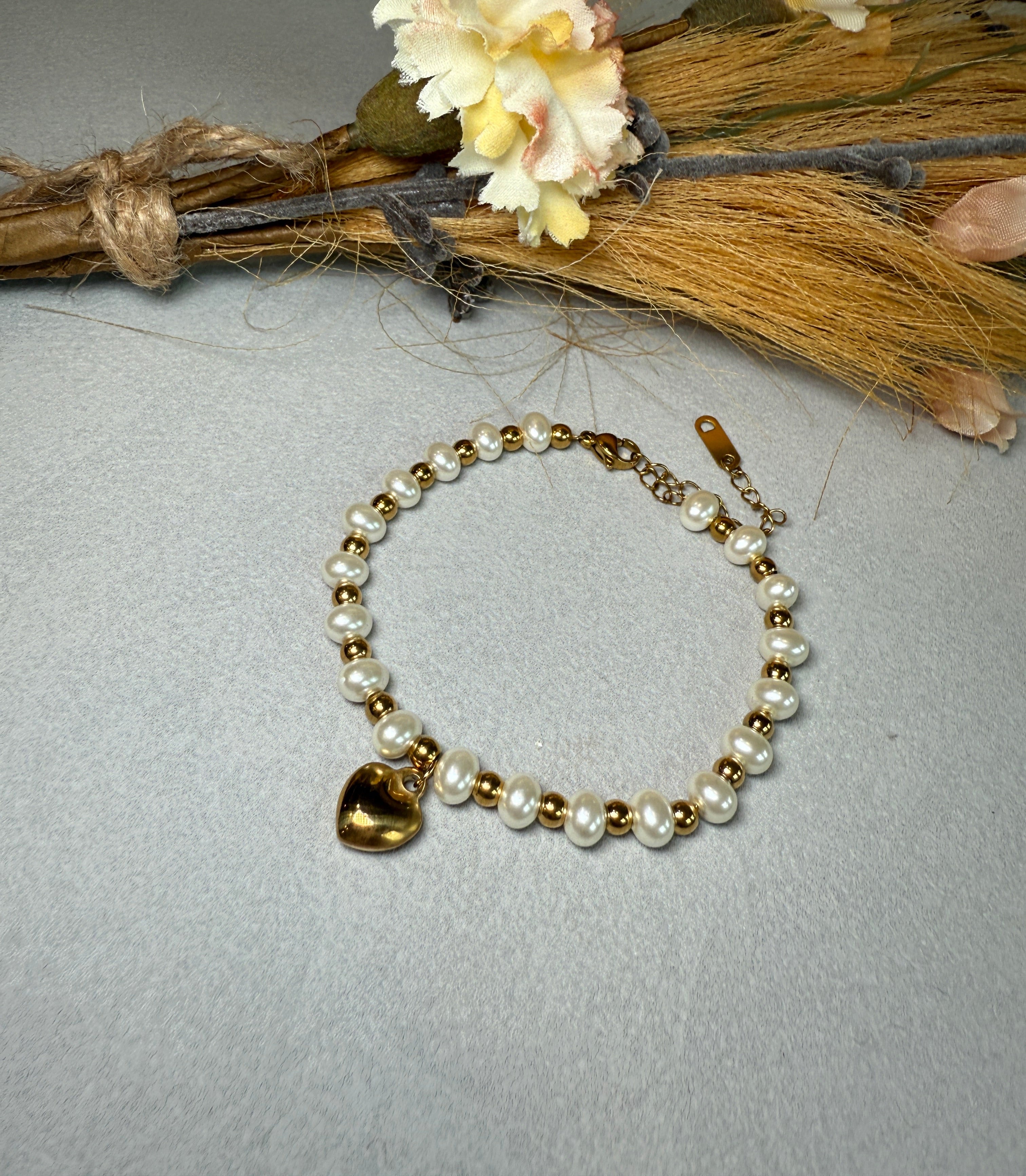 Heart Pendant Pearl Beaded Bracelet