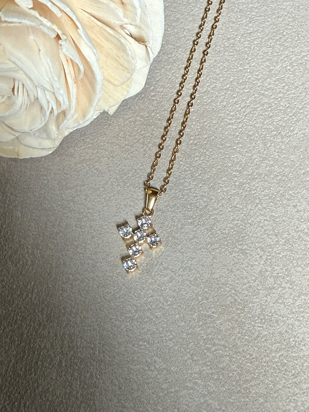Raimon 18K Gold Non-Tarnish Dainty Cross Necklace