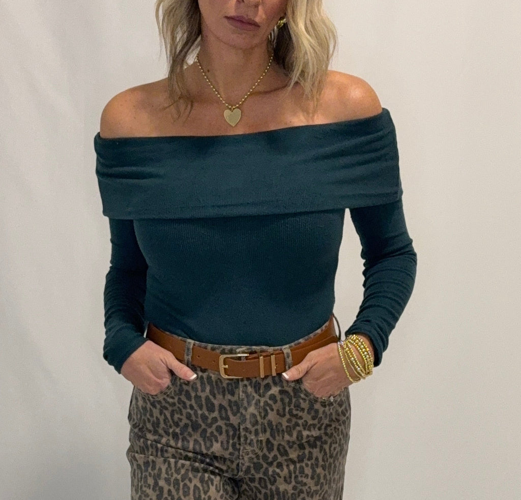 OFF SHOULDER LONG SLEEVE BODYSUIT