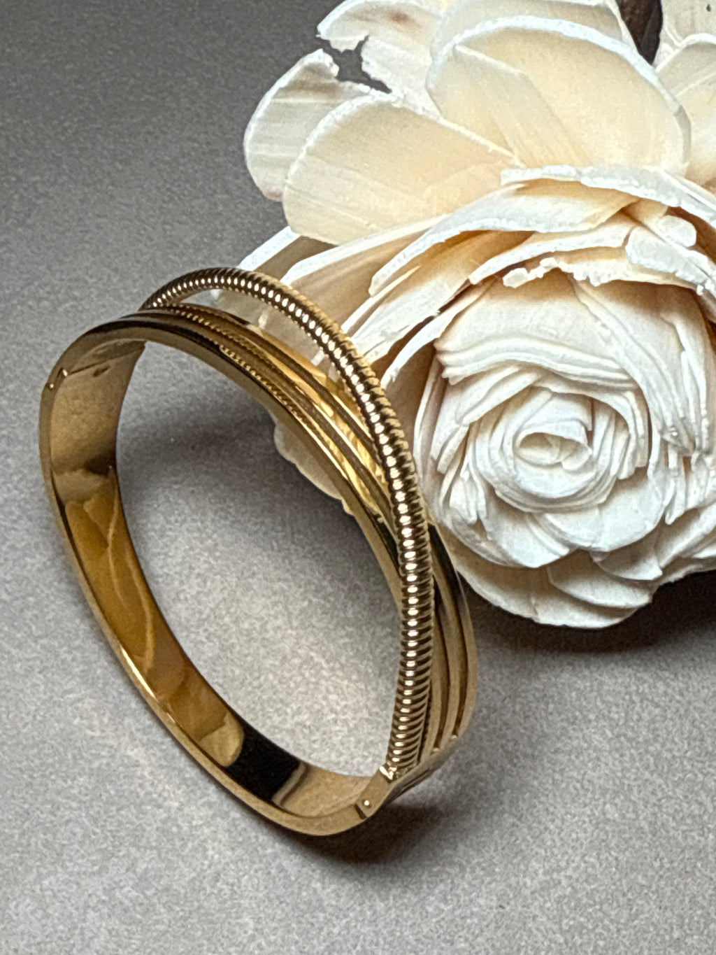 Yuna 18K Gold Non-Tarnish Chain Bangle Bracelet
