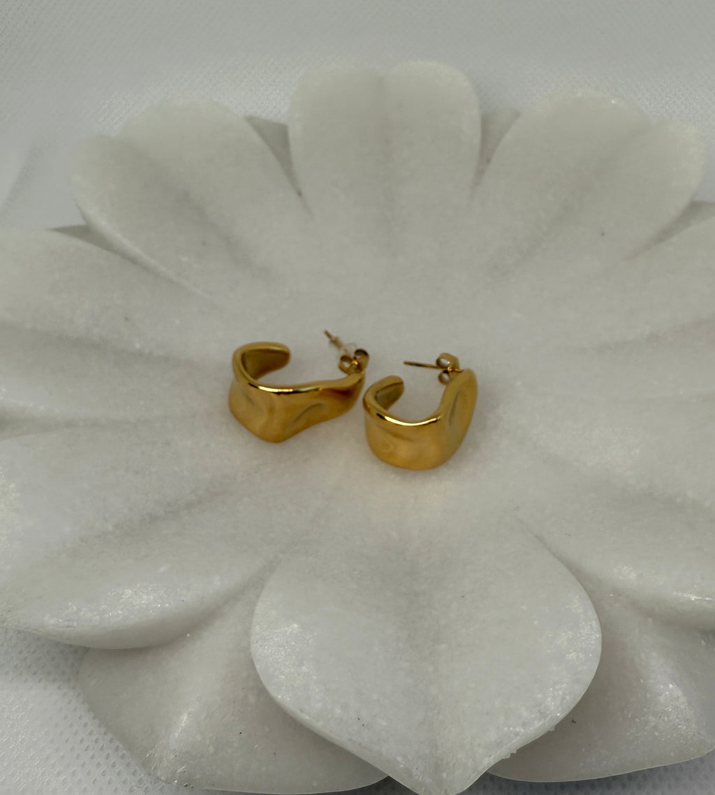 Ninelle 18K Gold Non-Tarnish Sculpted Wave Hoop Earrings