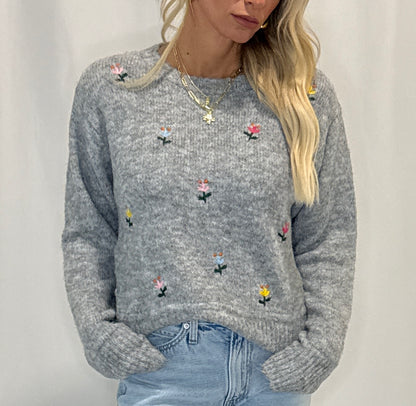 FLOWER EMBROIDERED SWEATER TOP