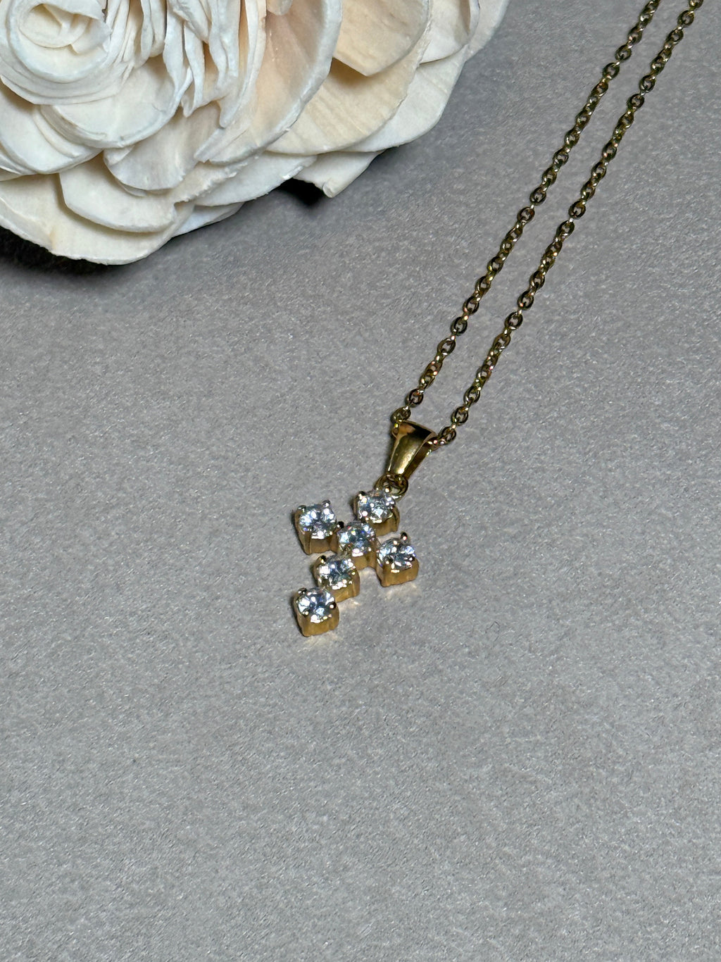 Raimon 18K Gold Non-Tarnish Dainty Cross Necklace