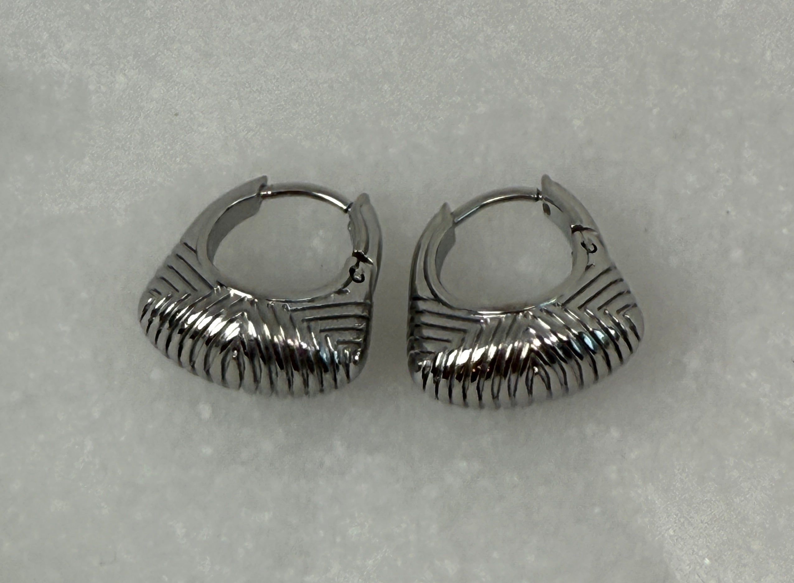 Prisme Non-Tarnish Stainless Steel Textured Hoop Earrings