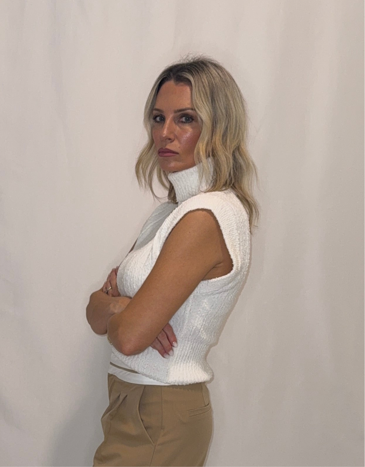 Sleeveless Ribbed Knit Turtleneck Sweater