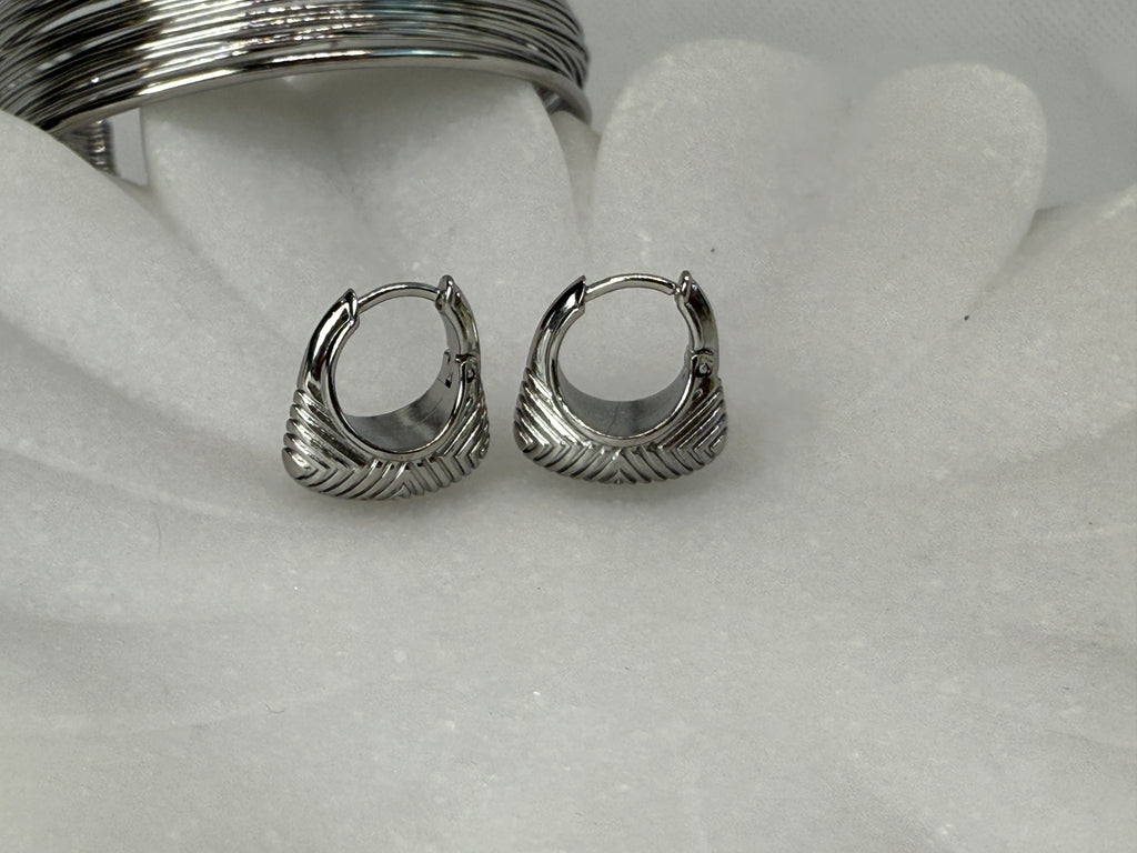 Prisme Non-Tarnish Stainless Steel Textured Hoop Earrings
