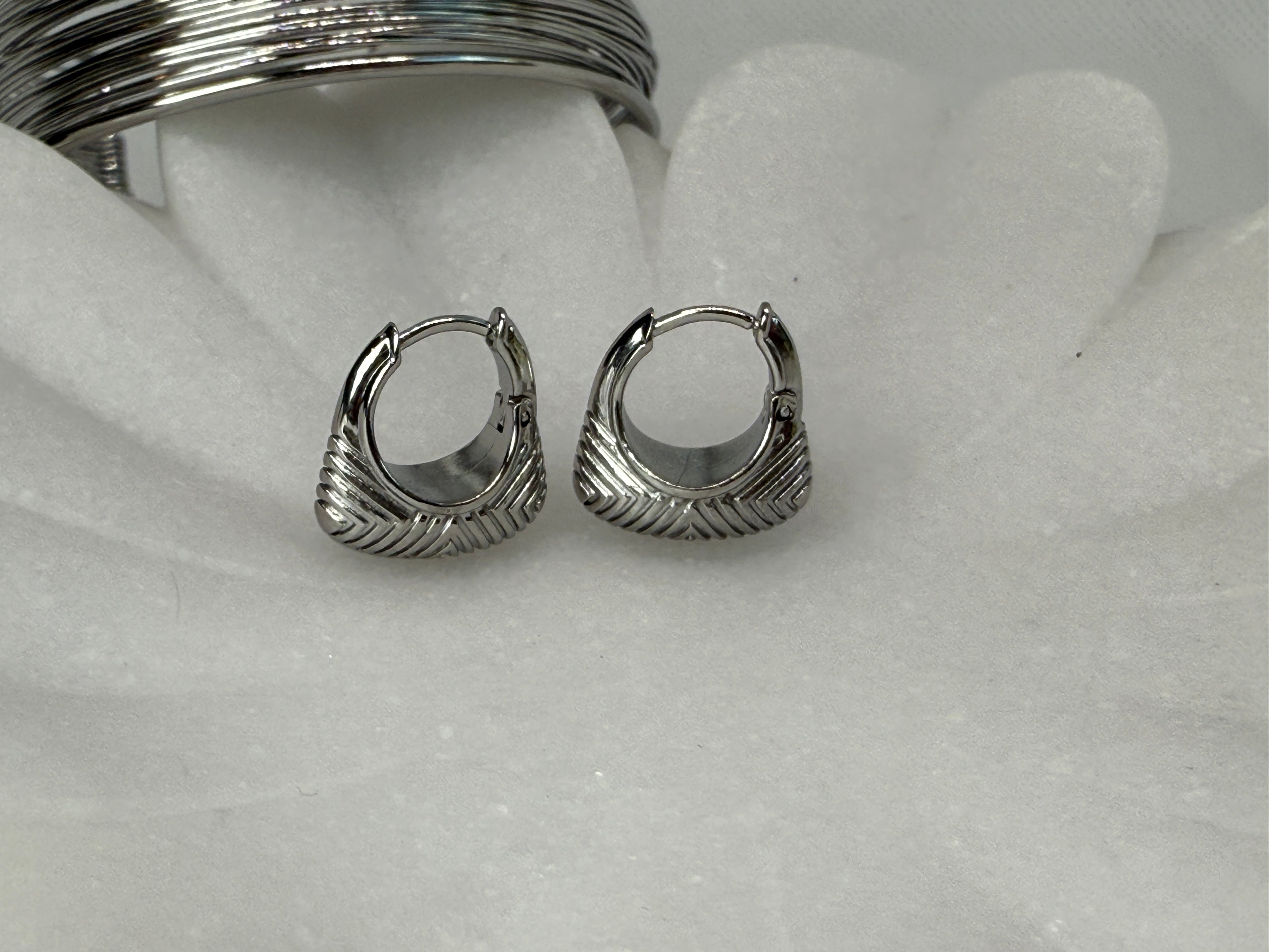 Prisme Non-Tarnish Stainless Steel Textured Hoop Earrings