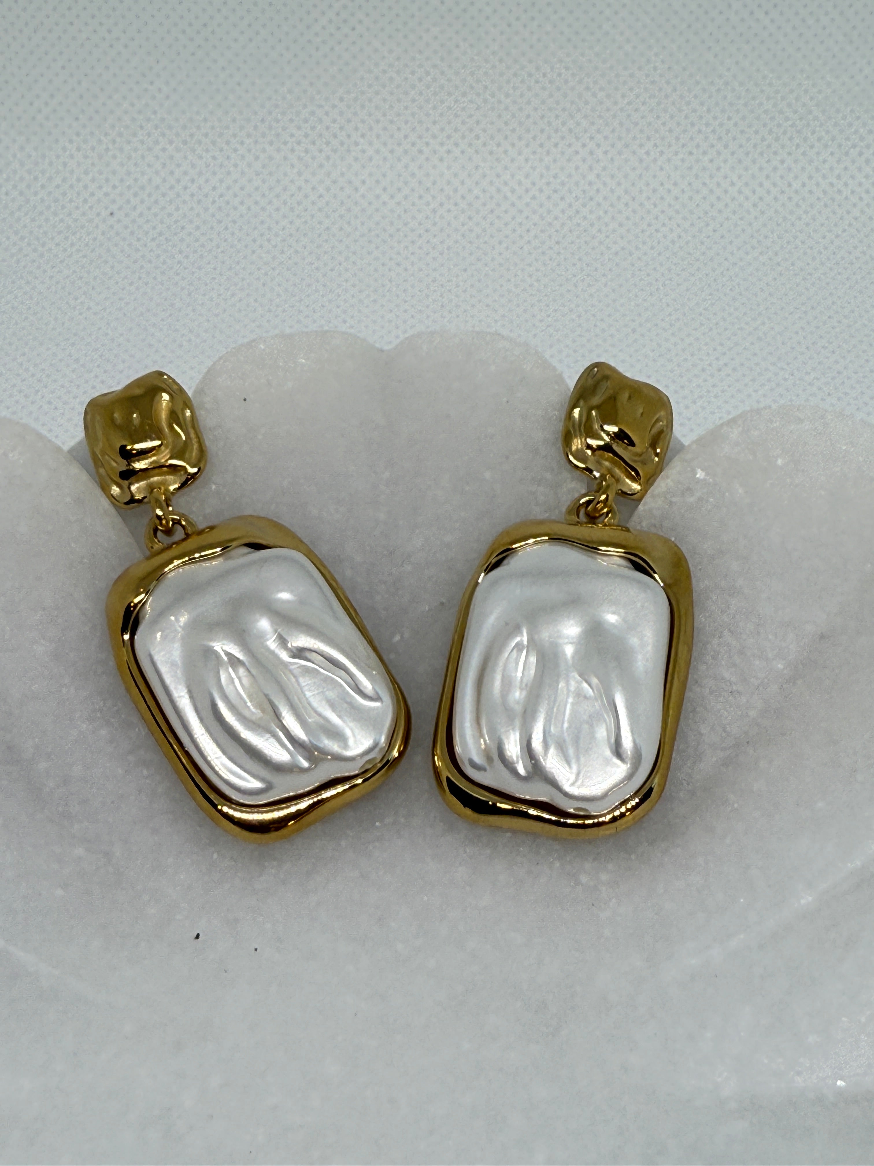 Jacques 18K Gold Non-Tarnish Square Pearl Earring